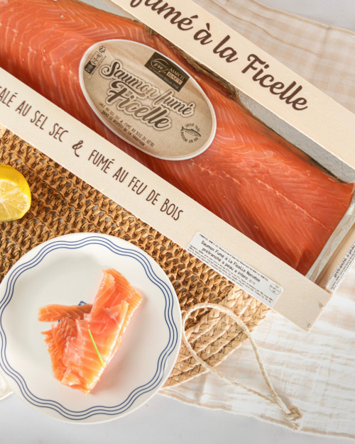 Filet de saumon fumé à la ficelle prétranché  2KG - avec peau 