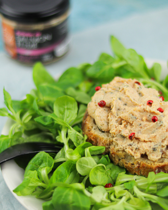 Rillettes de saumon fumé aux baies roses 