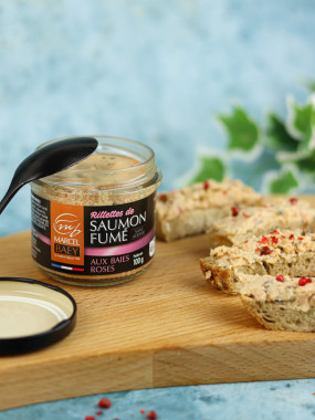 Rillettes de saumon fumé aux baies roses 